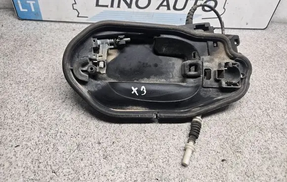 BMW X3 E83 Rear door exterior handle/bracket 3330983