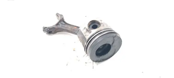 Audi A4 S4 B5 8D Piston with connecting rod