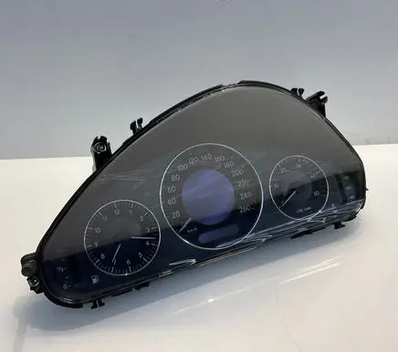 Mercedes-Benz E W211 Speedometer (instrument cluster) A2115405611 11008025000 2115405611