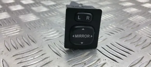 Toyota Corolla Verso AR10 Wing mirror switch 769746E 183574