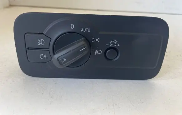 Volkswagen Touareg II Light switch 7P6941431