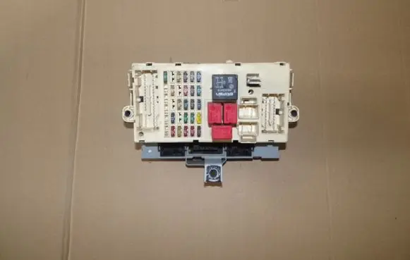 Fiat Stilo Fuse module 51715857