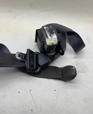 Chrysler Voyager Rear seatbelt M294003