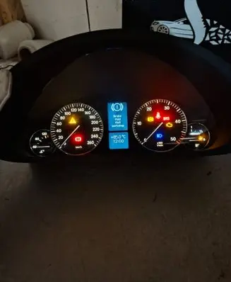 Mercedes-Benz C W203 Speedometer (instrument cluster) A2035404947