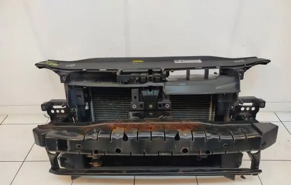 Volkswagen PASSAT B7 Radiator support slam panel 
