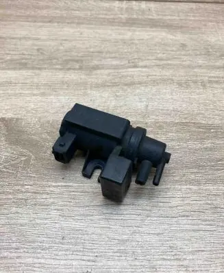 BMW 5 E60 E61 Turbo solenoid valve 7796634