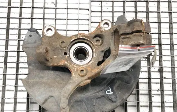 Volkswagen Golf VII Front wheel hub spindle knuckle