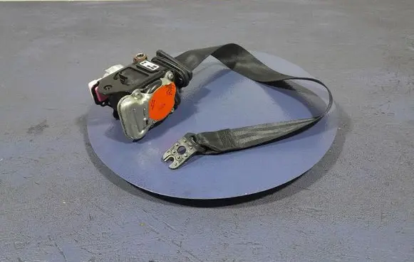 Skoda Octavia Mk3 (5E) Front seatbelt 5E0857702