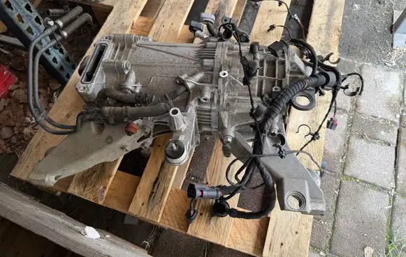 Porsche Taycan 9J1 Engine 0EG901103A