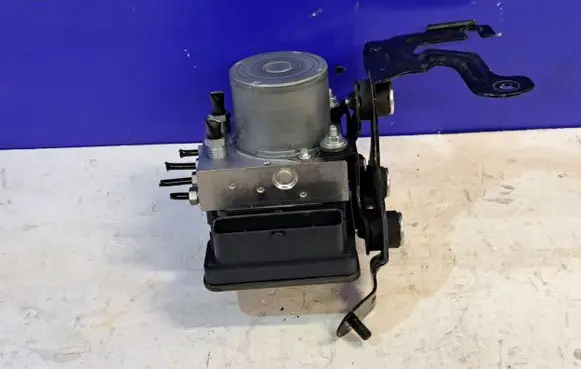 Jaguar XE ABS Pump HK8314F447CG