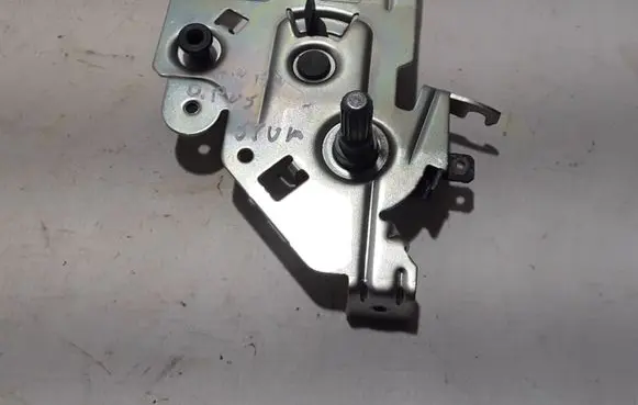 Renault Trafic III (X82) Sliding door lock 826706945R