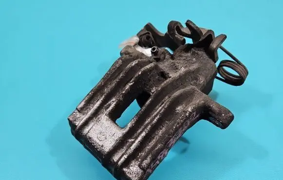 Rear brake caliper