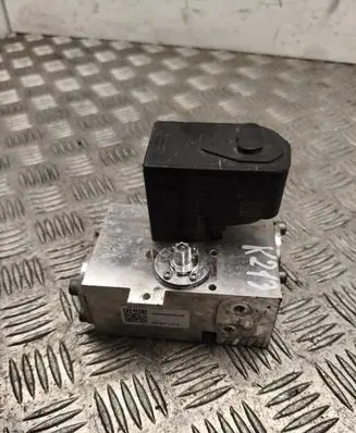 Audi e-tron Turbo solenoid valve 4KE816102A