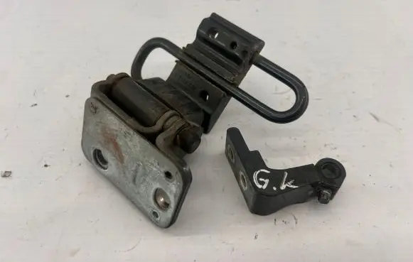 Audi A6 S6 C6 4F Rear door upper hinge 8E0833411E 4F0833401B