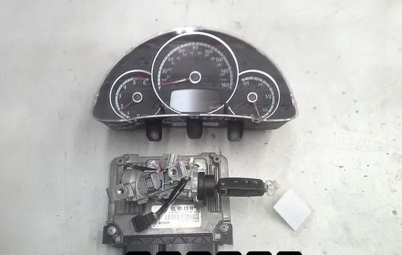 Volkswagen Beetle A5 Engine control unit/module 843