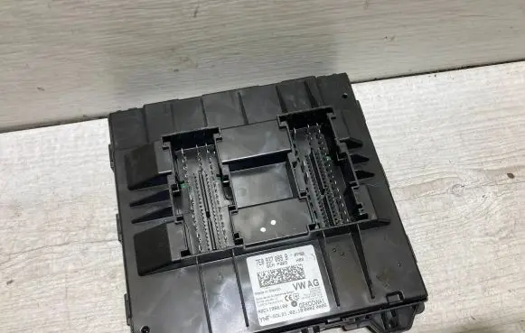 Volkswagen Beetle A5 Comfort/convenience module 7E0937089B A2C11966100