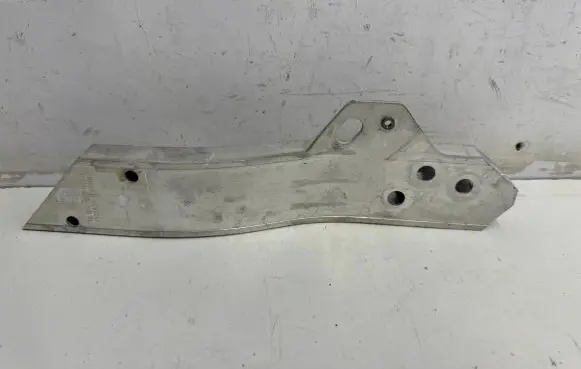 Mercedes-Benz E W238 Radiator support slam panel bracket T52782A