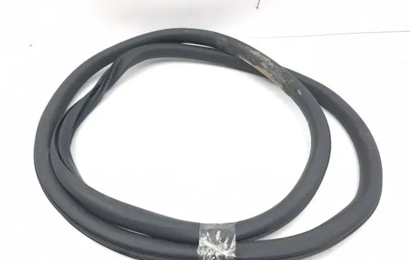 Opel Astra L Rear door rubber seal (on body) 