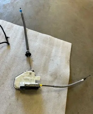 Audi Q7 4M Rear door lock 4G0839016J 4G0839016