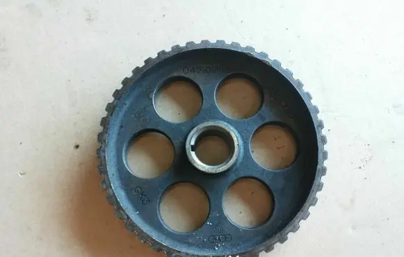 Volkswagen Golf I Camshaft pulley/ VANOS 049109111A