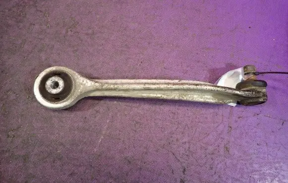 Volkswagen PASSAT B5.5 Front control arm