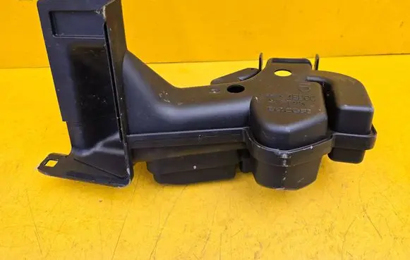 Nissan Qashqai Intercooler air guide/duct channel 4ED0C