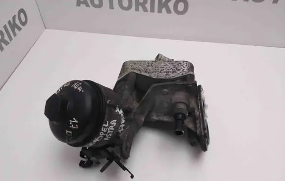 Opel Astra J Engine oil radiator 897385813 5989070291