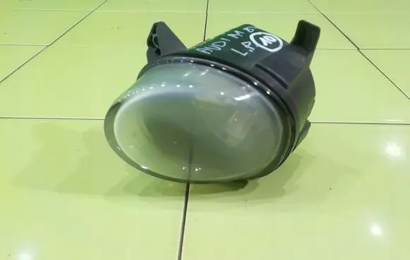 Audi A1 Front fog light 8T0941699 LEWY