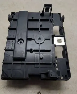Peugeot 308 Fuse module 9664706280