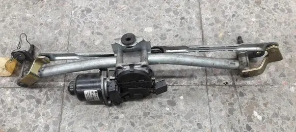 Volkswagen Polo IV 9N3 Front wiper linkage 