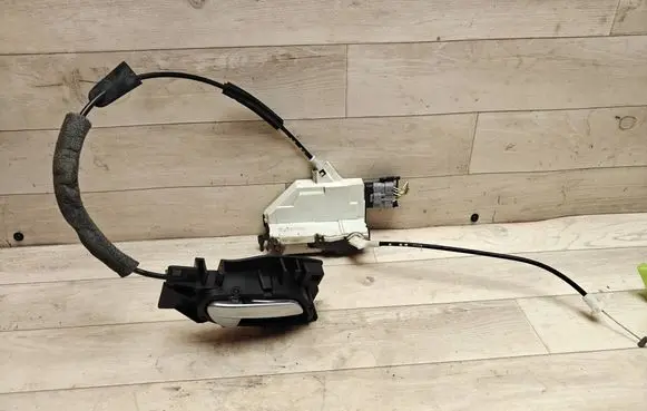 Citroen C5 Front door lock A01777 18158 6188N1