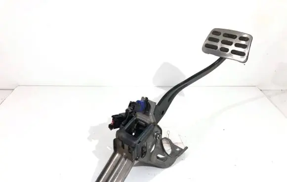 Hyundai Kona I Pedal assembly 32800-K4010