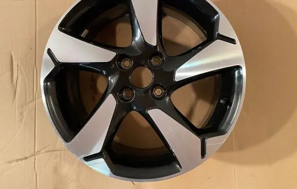 Ford Fiesta R17 alloy rim 