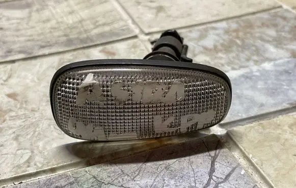 Opel Astra G Front fender indicator light 90560403