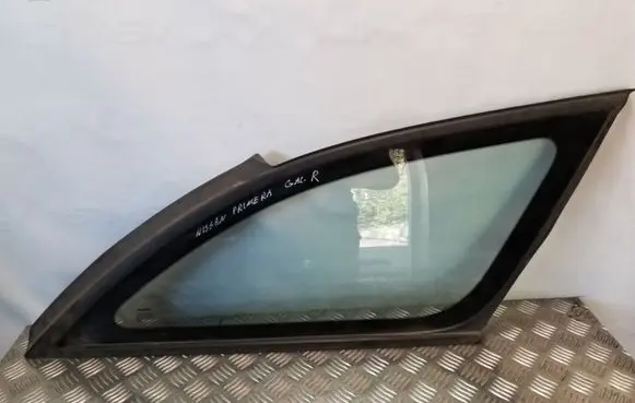 Nissan Primera Rear side window