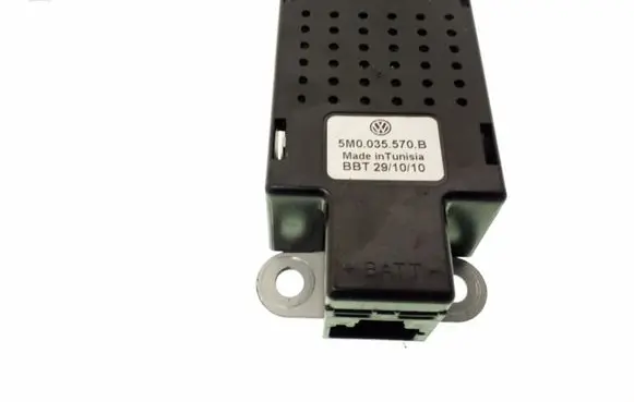 Volkswagen Golf VI Aerial antenna amplifier 5M0035570B