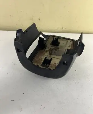 Nissan Qashqai Steering wheel column trim