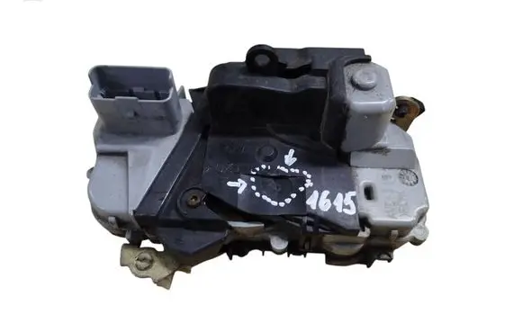 Peugeot 307 Front door lock 