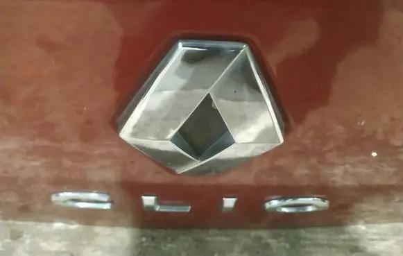 Renault Clio III Manufacturer badge logo/emblem