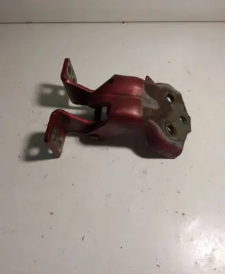 Suzuki Grand Vitara I Rear door lower hinge