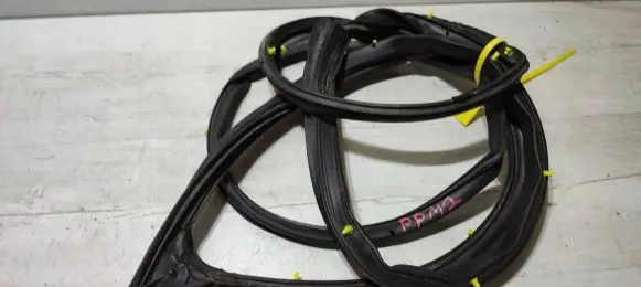 Mazda 2 Front door rubber seal Z3ADZM382