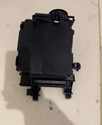 Peugeot 3008 II Fuse box set 9804681980