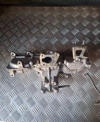 Toyota RAV 4 (XA40) Intake manifold