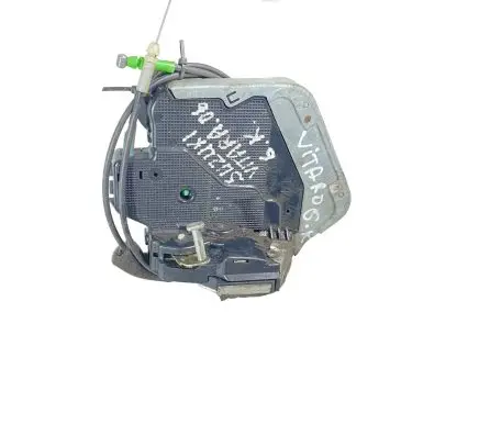 Suzuki Grand Vitara II Rear door lock 5K0117