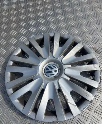 Volkswagen Golf VI R16 wheel hub/cap/trim 5K0601147H