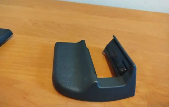 Volvo C30 Front driver seat rail trim 08629851 H0862985