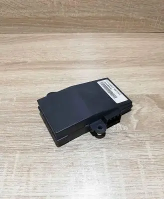 Chrysler Grand Voyager IV Alarm control unit/module 04686995AD