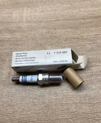 Ford Fiesta Spark plug 1315691 3S4J12405AB 22IPJ