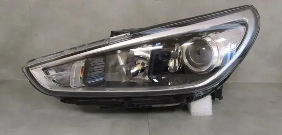 Hyundai i30 Headlight/headlamp 92101-G4XXX