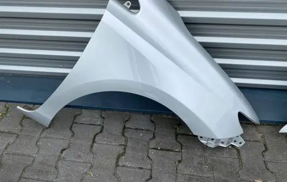 Toyota Auris E180 Fender